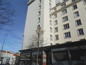 t4 à la location -   63000  CLERMONT FERRAND, surface 65 m2 location t4 - UBI449320472